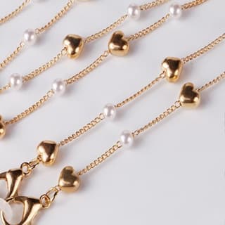 CORRENTE E SUPORTE PARA OCULOS MINI CORACAO Dourado  BOLINHA BRANCO