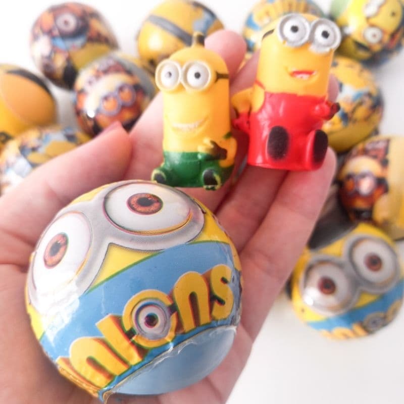 10/20/30/40 Capsulas Boneco Amarelo Minions  Surpresa 2 polegada Infantil - Capsulas Envelopada