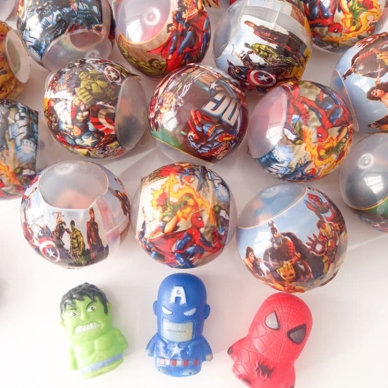 10/20/30/40 Capsula Herois Marvel Surpresa 2pol Infantil - Envelopada