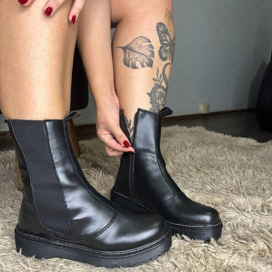 Bota Coturno Chelsea Feminina Cano Alto Plataforma Tratorada.