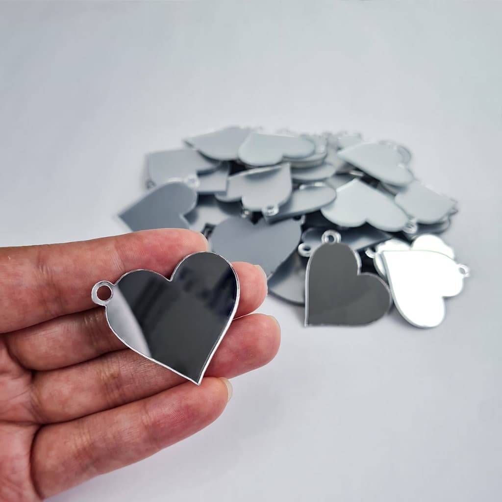 Kit 45un de Minis Chaveiros Corações Decorativos Em Acrílico Espelhado 4x3,6cm