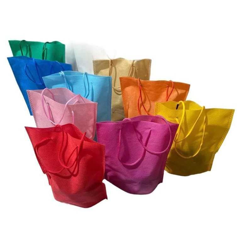 PROMOÇÃO !!! Sacola TNT com Alça Cordão que FICA EM PÉ EM CIMA DA MESA - Pacotes com 10/20/30/40/50 Unidades 18x20