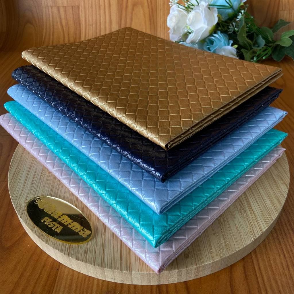 Courino Trançado com Brilho Medidas 50x70