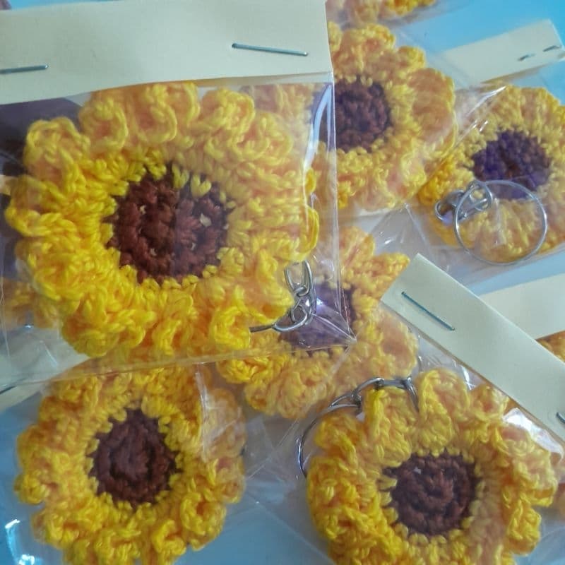 lembrancinha, 10 chaveiros girassol amigurumi