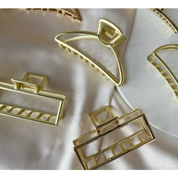 Piranha média Dourada e prateada de metal vários modelos