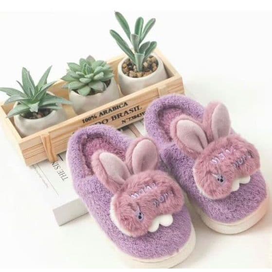 Pantufa para o inverno modelo Coelho com dente/ Pantufa Infantil
