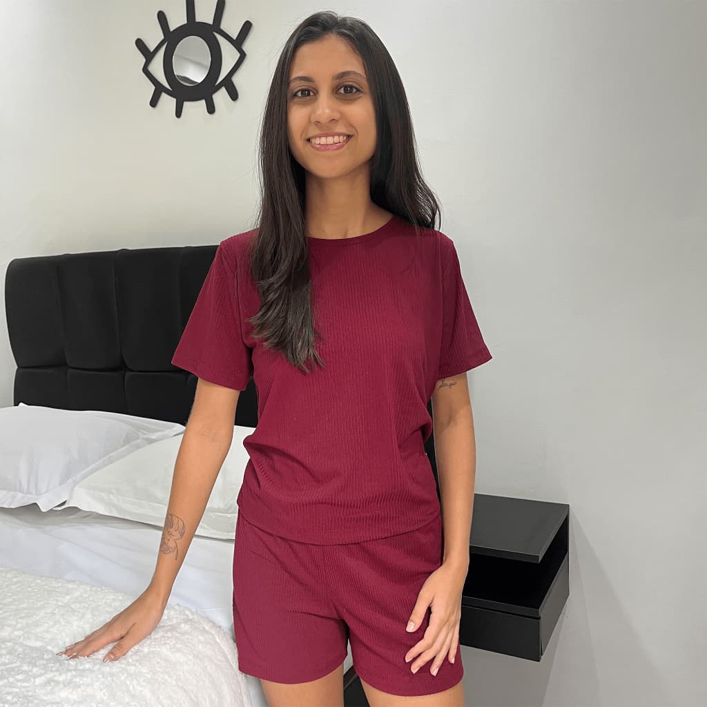 Pijama Feminino Adulto Manga Curta e Short Suede Canelado