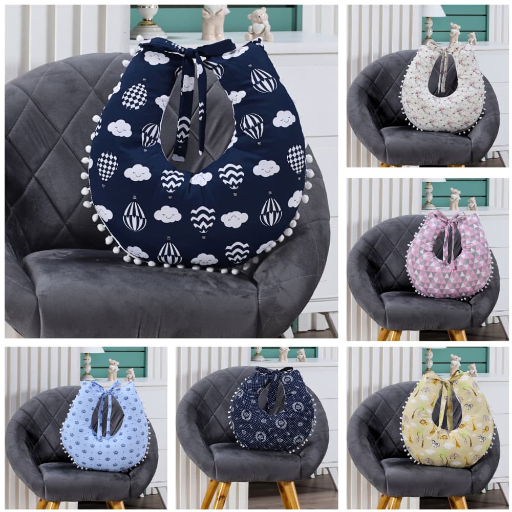 Almofada Amamentação para Amamentar Travesseiro com Zíper e Pompom Grelot Estampada 100% Algodão