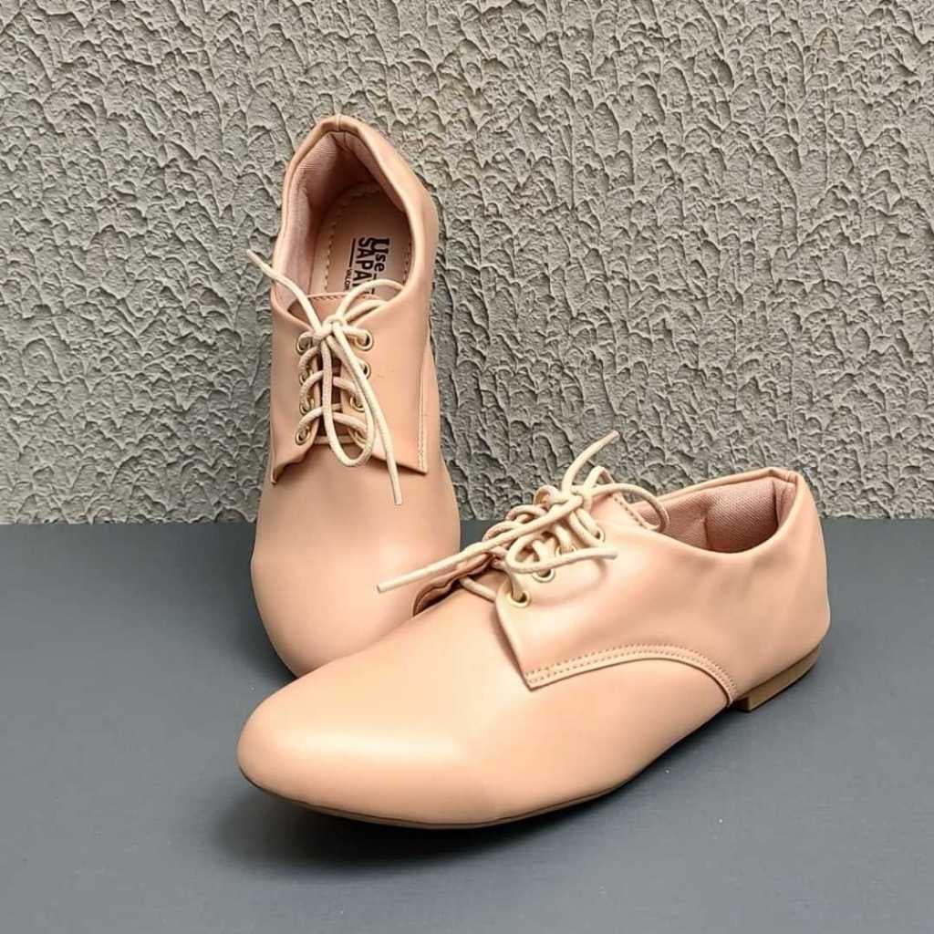 Sapato Oxford nude bico redondo