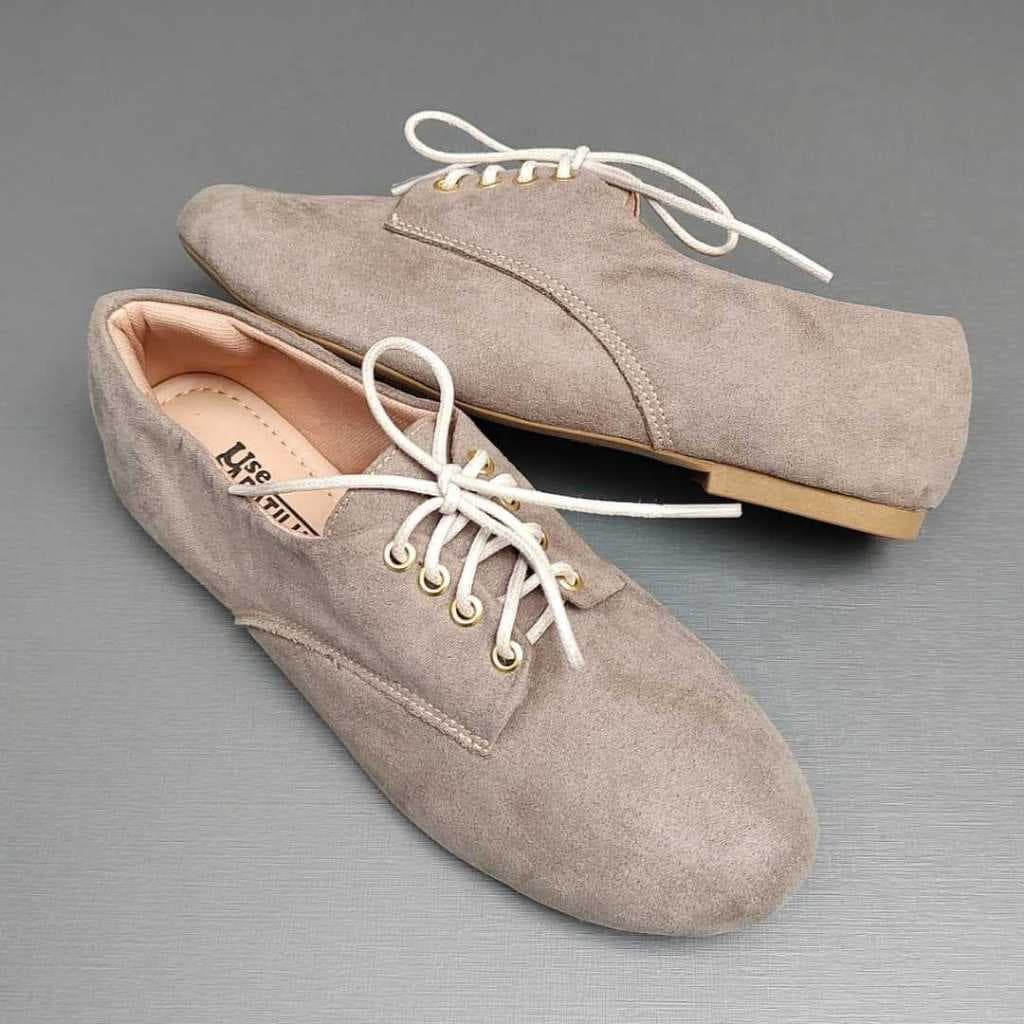 Sapato Oxford cinza camurça bico redondo