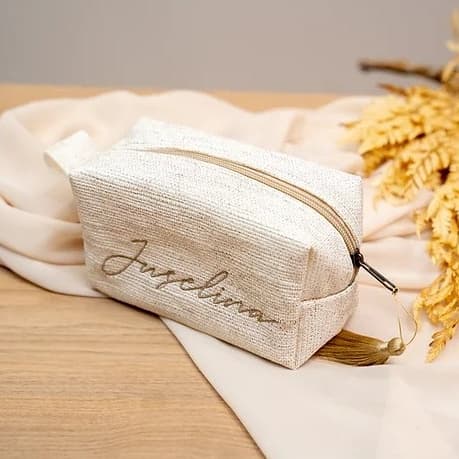 Necessaire Personalizada tamanho M, Madrinha, Mãe da Noiva,Mãe do Noivo, Noiva. (valor unitário) leia atenção descrição