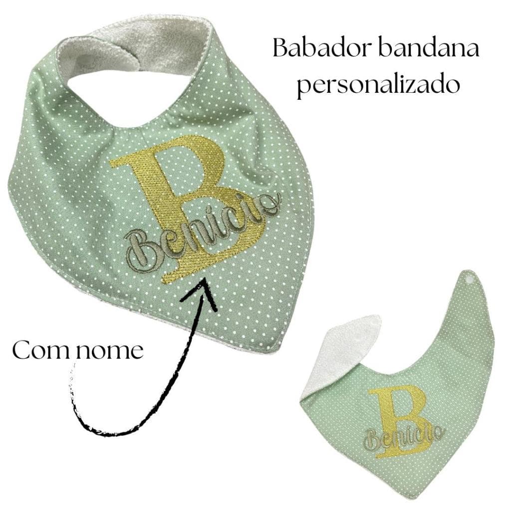 Babador bandana atoalhado com nome personalizado com ajuste