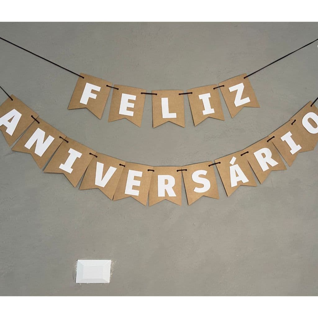 Faixa Bandeirinha Bandeirolas - 3D -  Feliz Aniversário