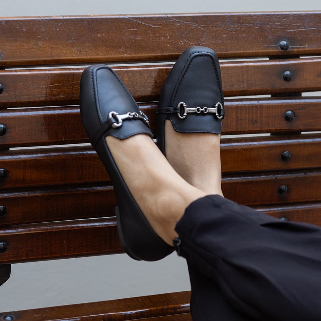 Mocassim Feminino Preto Bico Quadrado Loafer Sapatilha Tendencia Conforto Maricotta