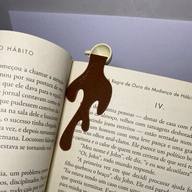 Marca página criativo café derramando