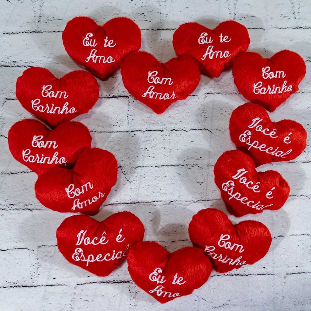 Combo 12 corações de pelúcia 10 cm - frases sortidas