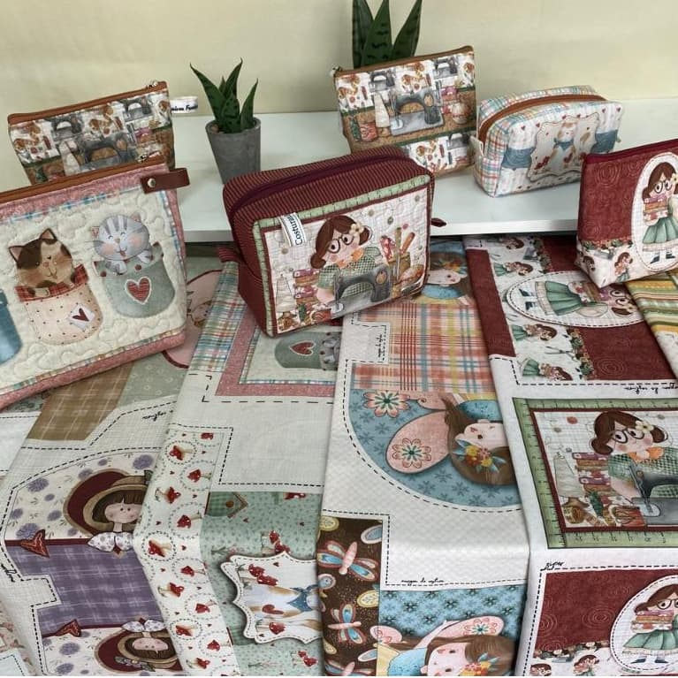 PAINEL DE COSTURA -  NECESSAIRES, ALMOFADAS, BOLSAS e mais! Fuxicos e Fricotes - Tecido digital