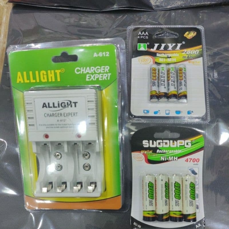 Kit Carregador De Pilha + 8 Pilhas AAA.+ AA Recarregáveis