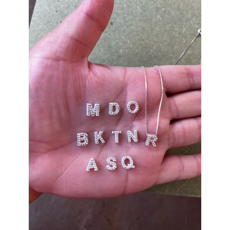 Pingente de letra com zircônia prata 925 legítima ponto de luz sem corrente.