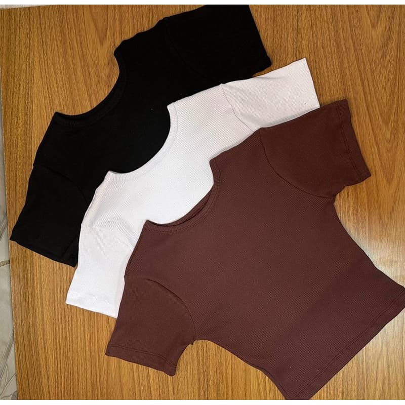 Kit 3 Cropped Manga Curta Canelado Manguinha Gola Redonda Ribana Canelada Algodão Blusinha Curta Camiseta Básica Cores