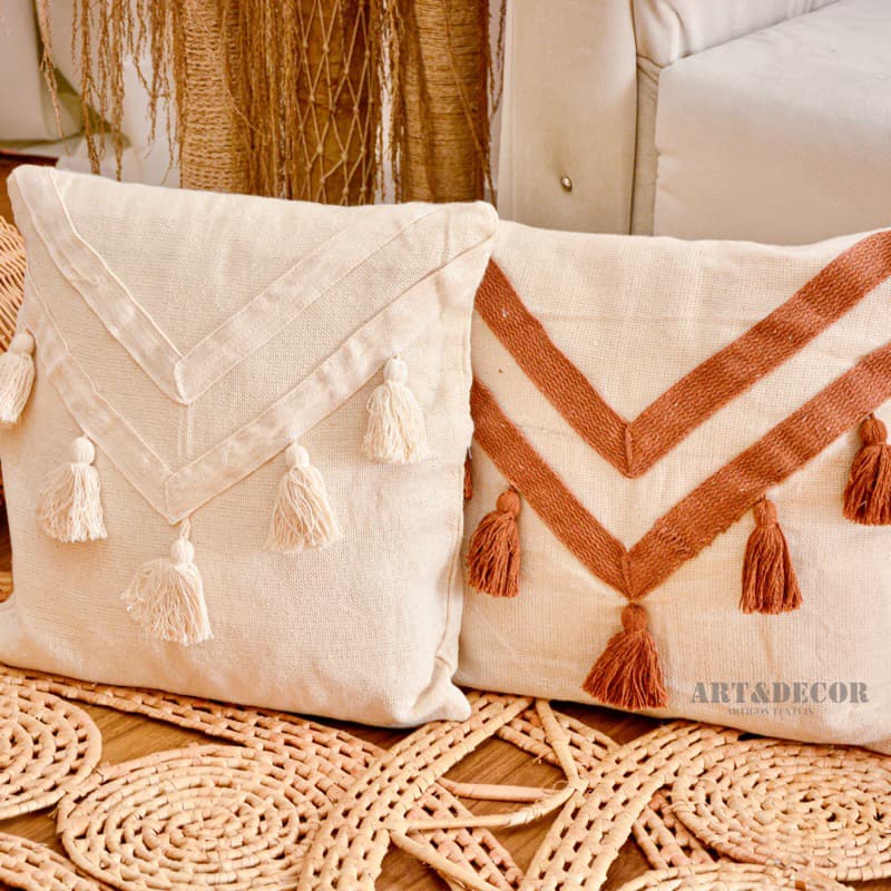 Capa de Almofada Fita Pompom Doha Chique Boho Decorativa Sofá