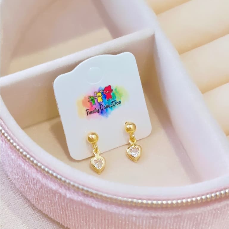 Brinco Infantil Bolinha com Coração com Zircônia Folheado a Ouro 18K - Hipoalergênico com Tarraxa Baby de Segurança