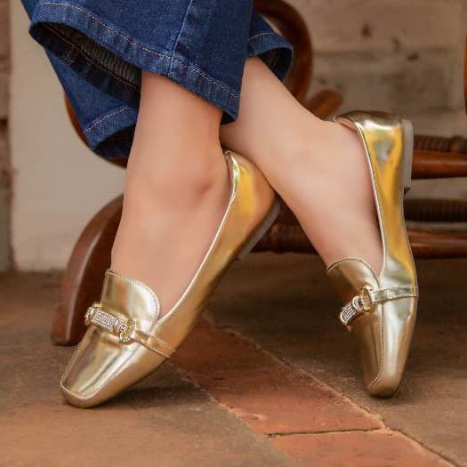 Sapatilha Feminina Mocassim Metalizado Bico Quadrado Sapato Feminino com enfeite