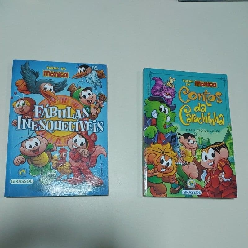 2 und Coleção FÁBULAS  e CONTOS da turminha com 2 edições com brinquedo surpresa