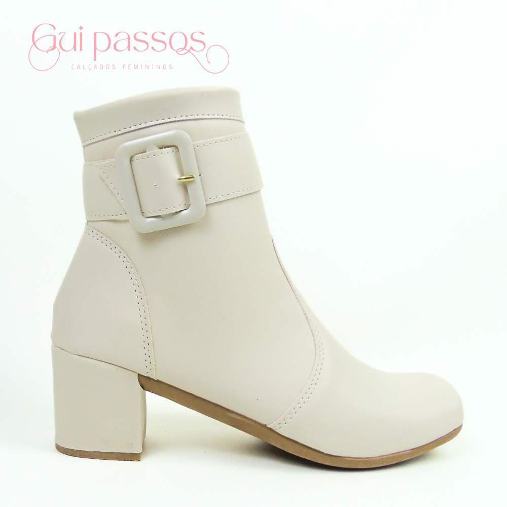 Bota Bico Quadrado com Salto Bloco e detalhe em fivela e ziper - Estilo e Conforto para Todas as Ocasiões!