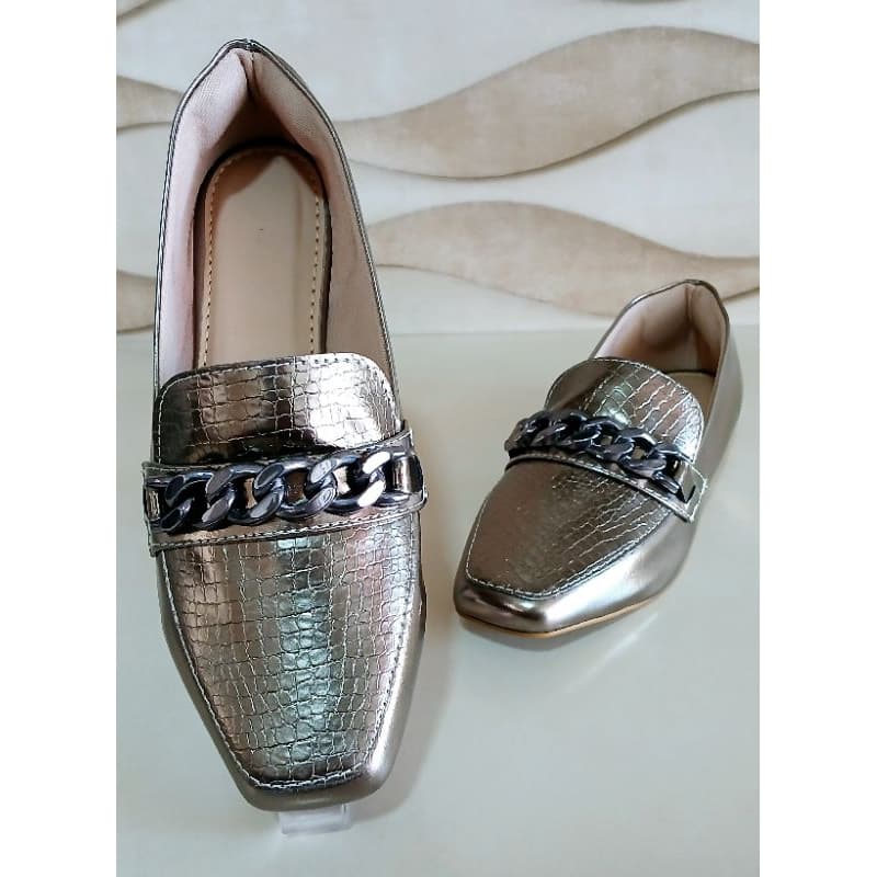 Mocassim Feminino Confort  Alongado  Quadrado Napa Prata Velho Pala em Electra Prata Velho Corrente em A.B.S.