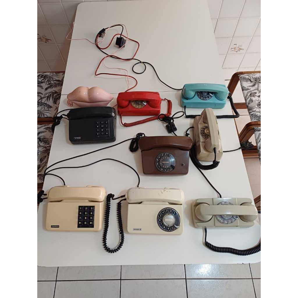 Telefones antigos / teclas / disco . Leia a descrição do anúncio !
