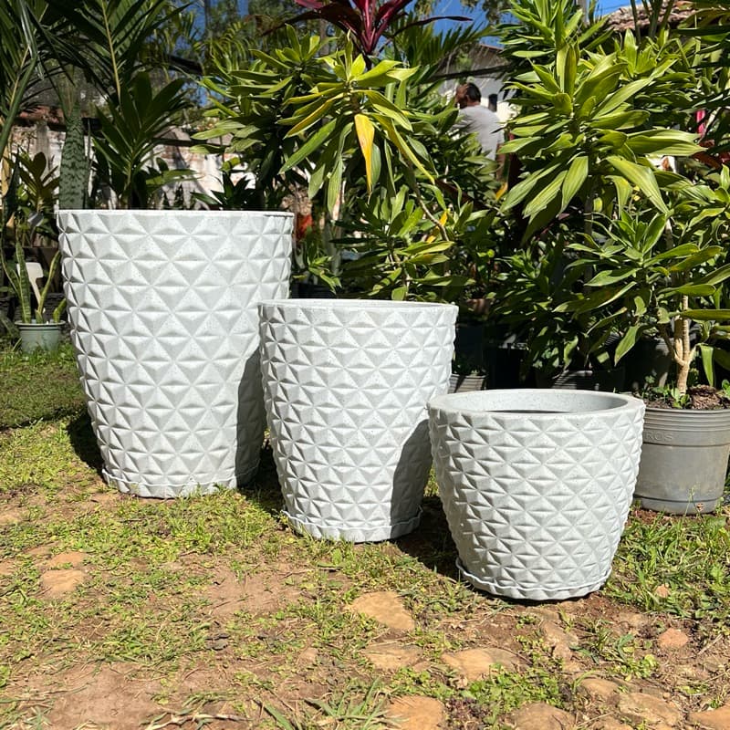 Vasos para Plantas Decorativo Polietileno Kit com 3 Coluna Bojo Diamante N1 N2 N3 com prato coletores