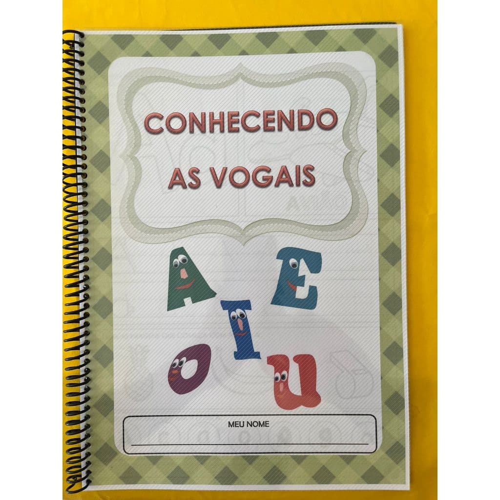 Caderno de vogais para crianças