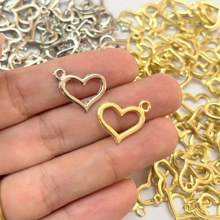 50 Pingentes Coração em metal Niquel ou Dourado - Pingente para Artesanato e acessórios