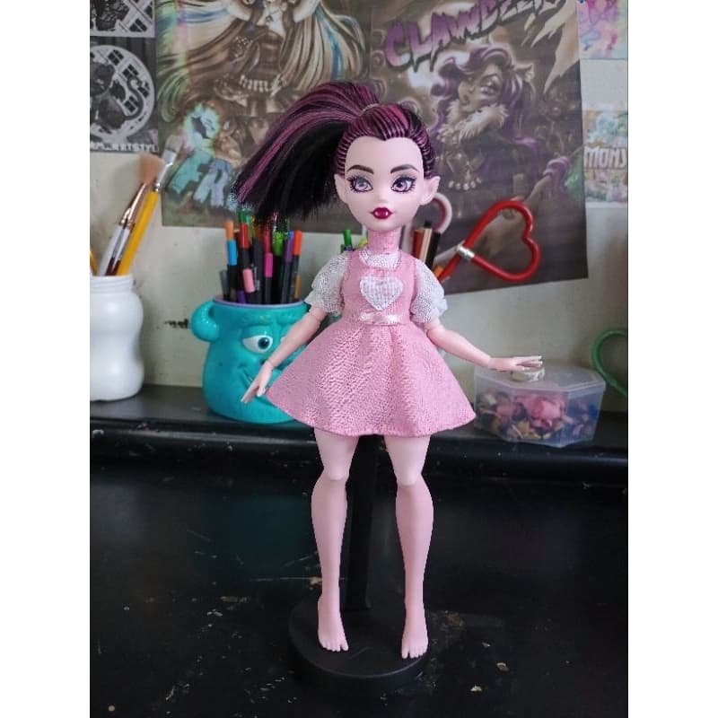 ROUPA(leia a descrição) - Melanie Martinez k12 Monster high g1/g3