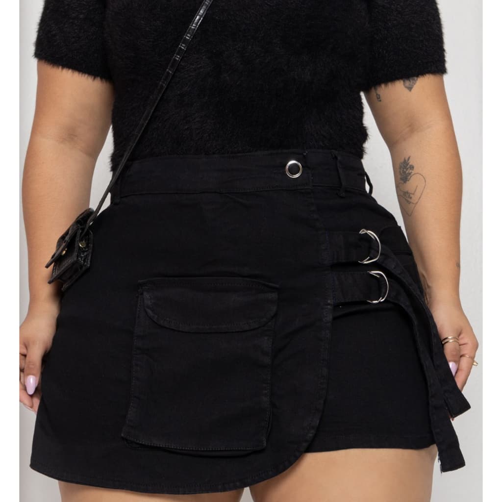 Short saia plus size preto