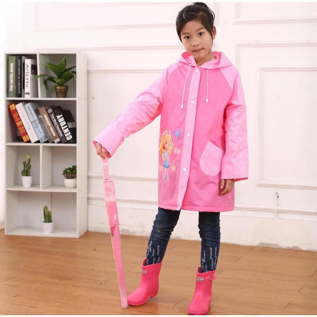 Capa de chuva infantil, colorida e prática, perfeita para manter as crianças secas e alegres em dias chuvosos.