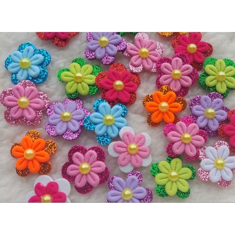 Kit Flor Adesivado para Pet G 15 ou 25 unidades Pet Shop pelo curto Banho e Tosa