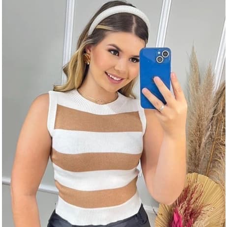 regatinha de verão em estilo garrafinha versátil com detalhe em listras