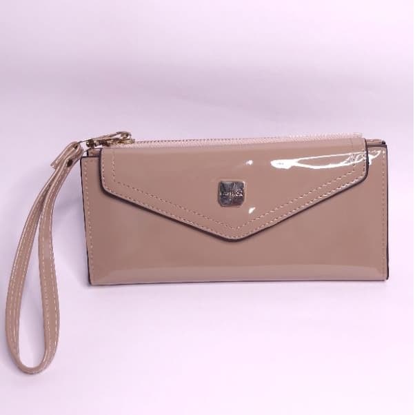 Carteira feminina grande de verniz com porta cartão