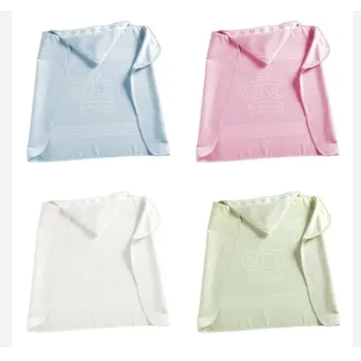 KIT com 1 TOALHAs DE BANHO COROA  E A BABY STAR COM  CAPUZ P BORDAR