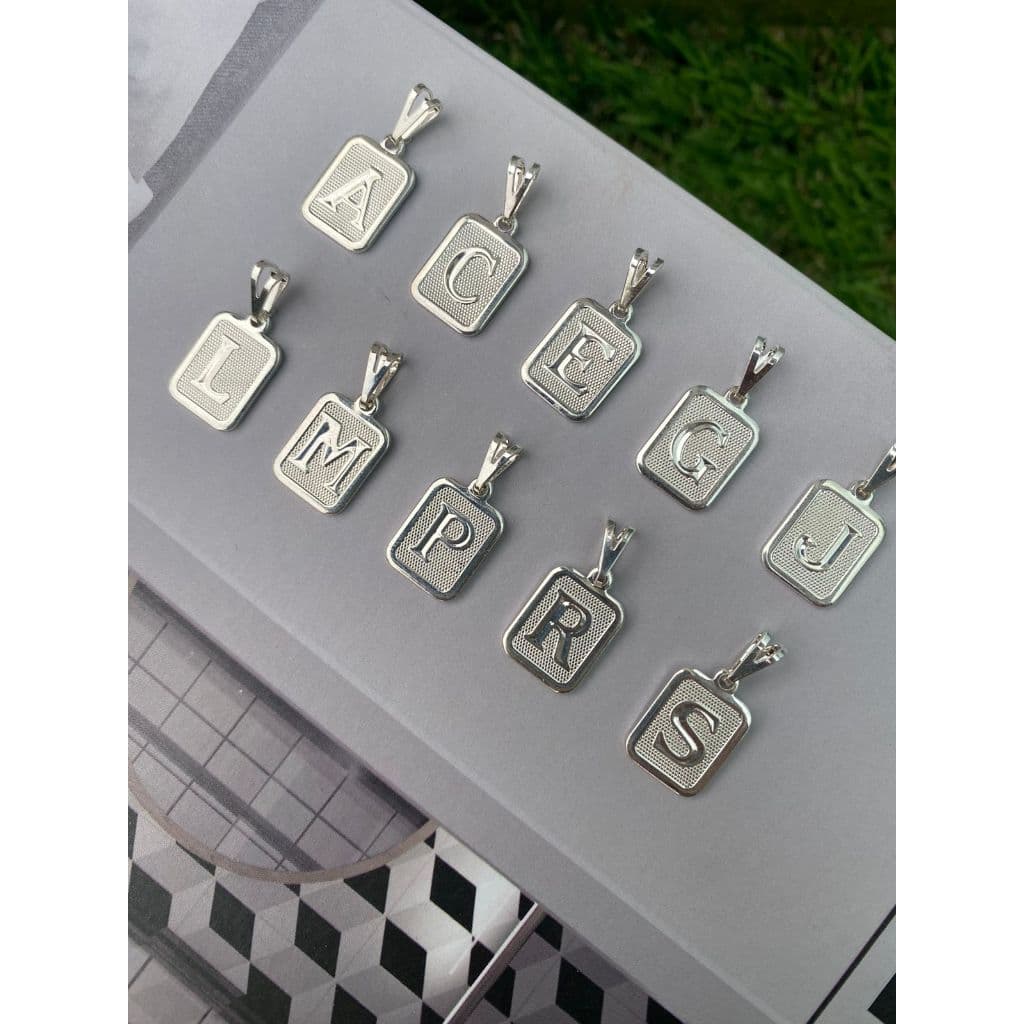 PINGENTE INICIAL PRATA 925 ORIGINAL