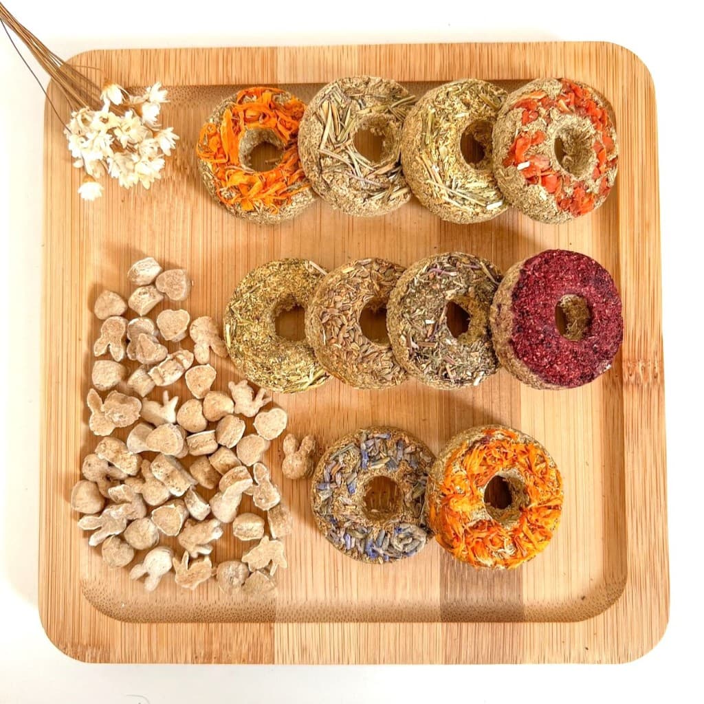 10 Rosquinhas de Feno - 100% Natural - Petisco para coelhos e roedores