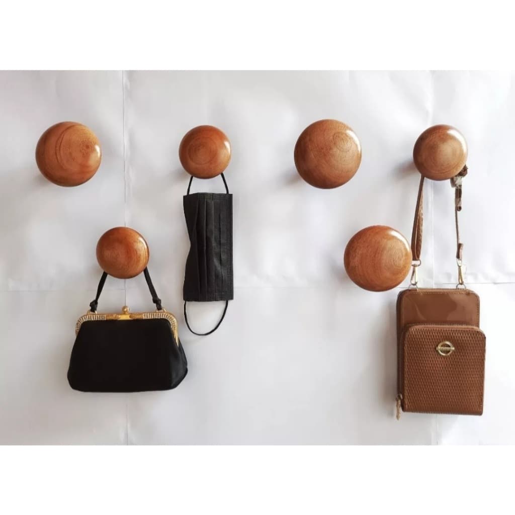 Seis Ganchos em Madeira para Parede - Suportes para Espelhos Adnet - Seis Cabides Redondos