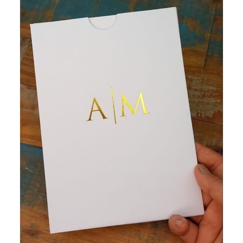 Convite casamento branco com dourado