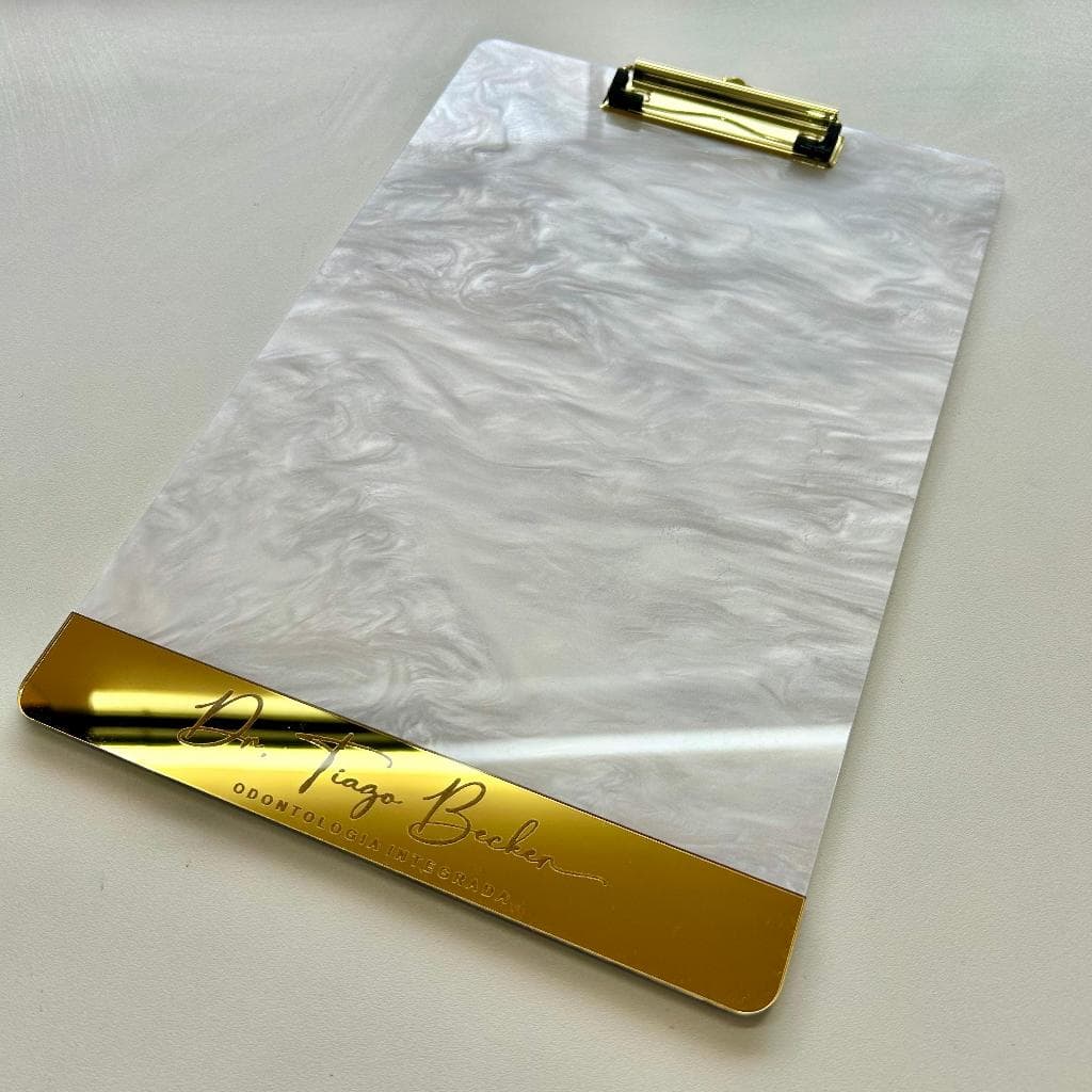 Prancheta Personalizada em Acrílico A4 34,5x23 GRANDE madrepérola papelaria beleza clinica estética consultório