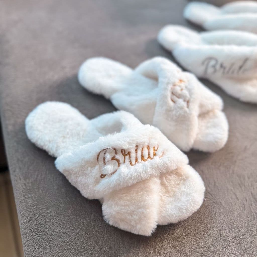Pantufa Rasteira  Pelo Noiva -Feminino em Pelucia - Casamento - Dia da Noiva Luxo Personalizado