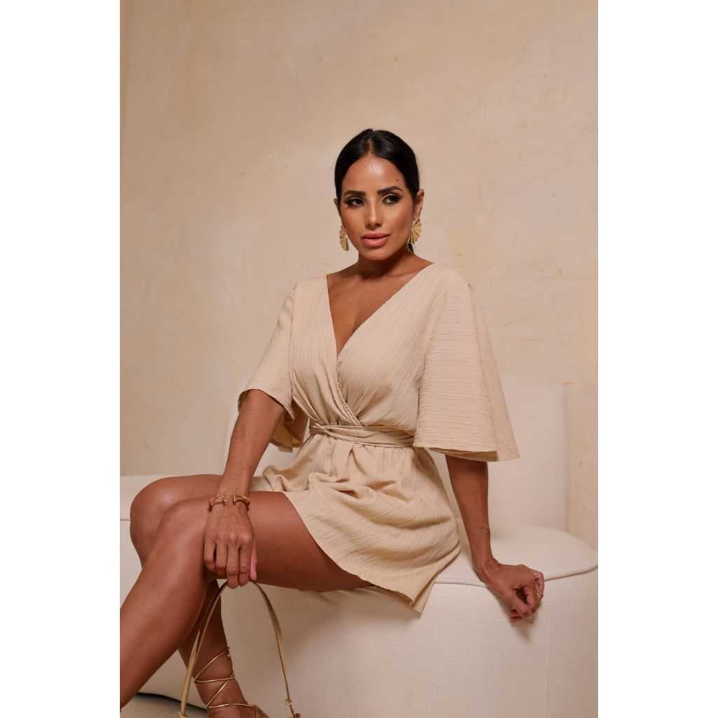 MACAQUINHO  FRENTE TRANSPASSADA, MANGA FLARE, COM LAÇO NA FRENTE