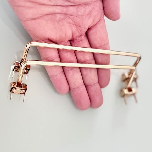 Alças de Metal Dourado Retangular para Bolsas 13Cm x 3.7Cm - REF 1700-22