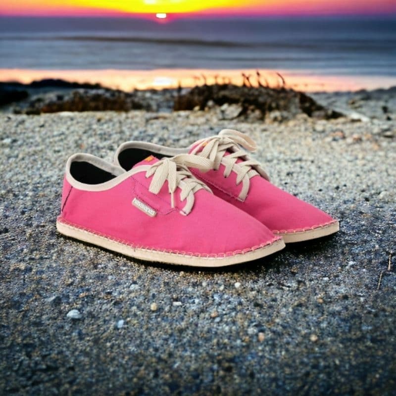 SAPATILHAS COM CADARÇO EM PROMOÇÃO